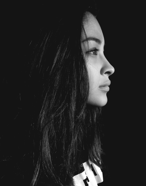 light-black-and-white-girl-woman-hair-white-750431-pxhere 1